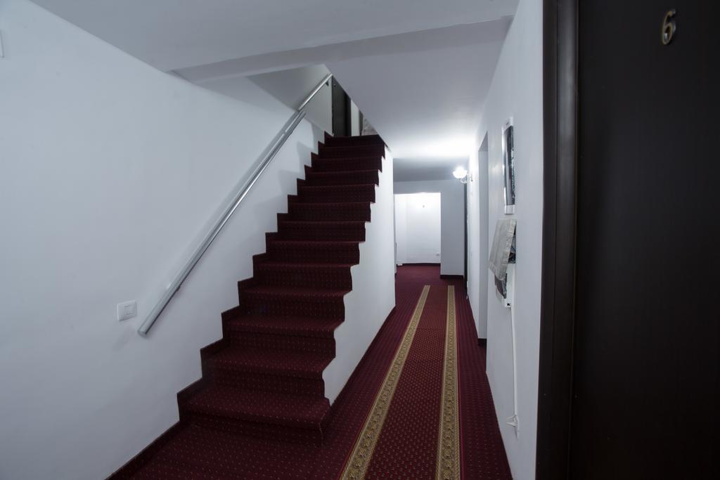 La Vila Maria Бухарест Экстерьер фото